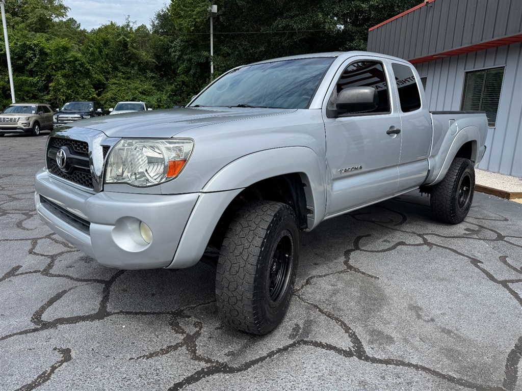 2011 Toyota Tacoma Access Cab V6 4x4 photo 3