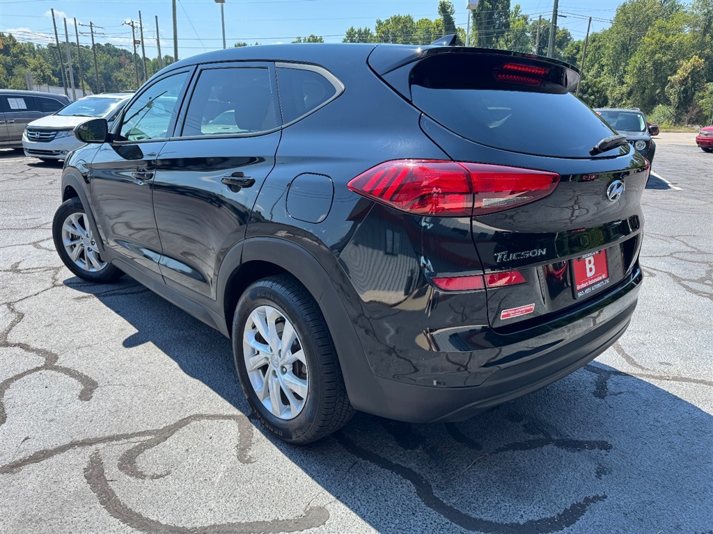 2019 Hyundai Tucson SE photo 3