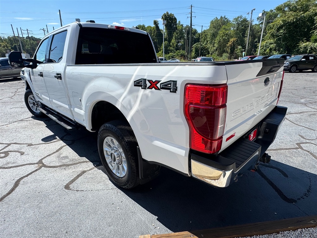2020 Ford F-250 XLT photo 3