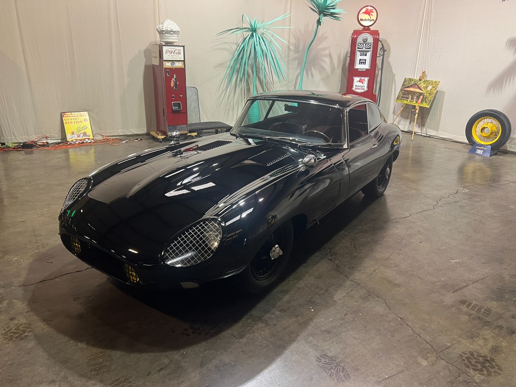 1969 Jaguar E-Type 2 DR Coupe 13
