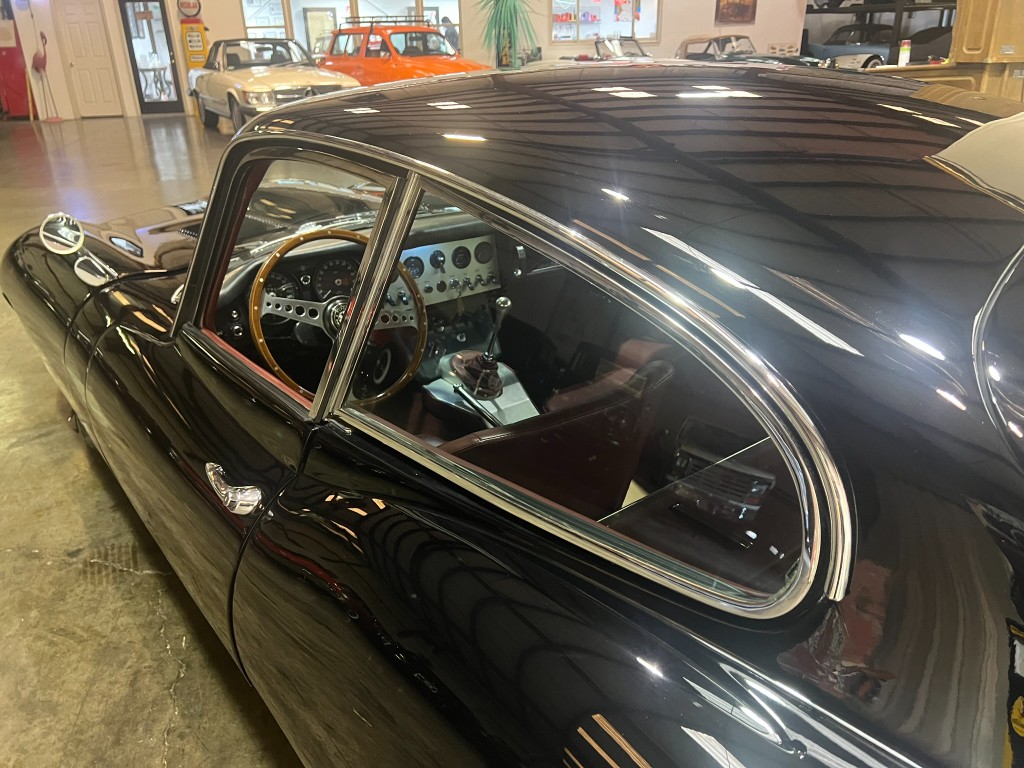 1969 Jaguar E-Type 2 DR Coupe 42