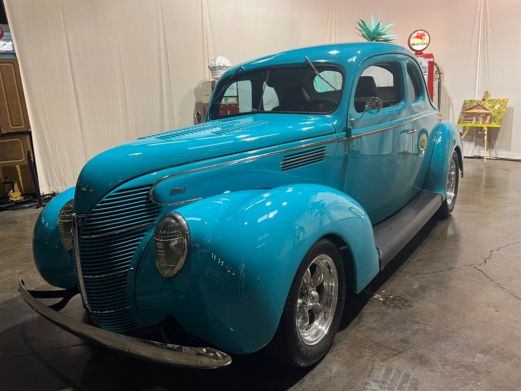 1939 Ford 5 Window Coupe 10