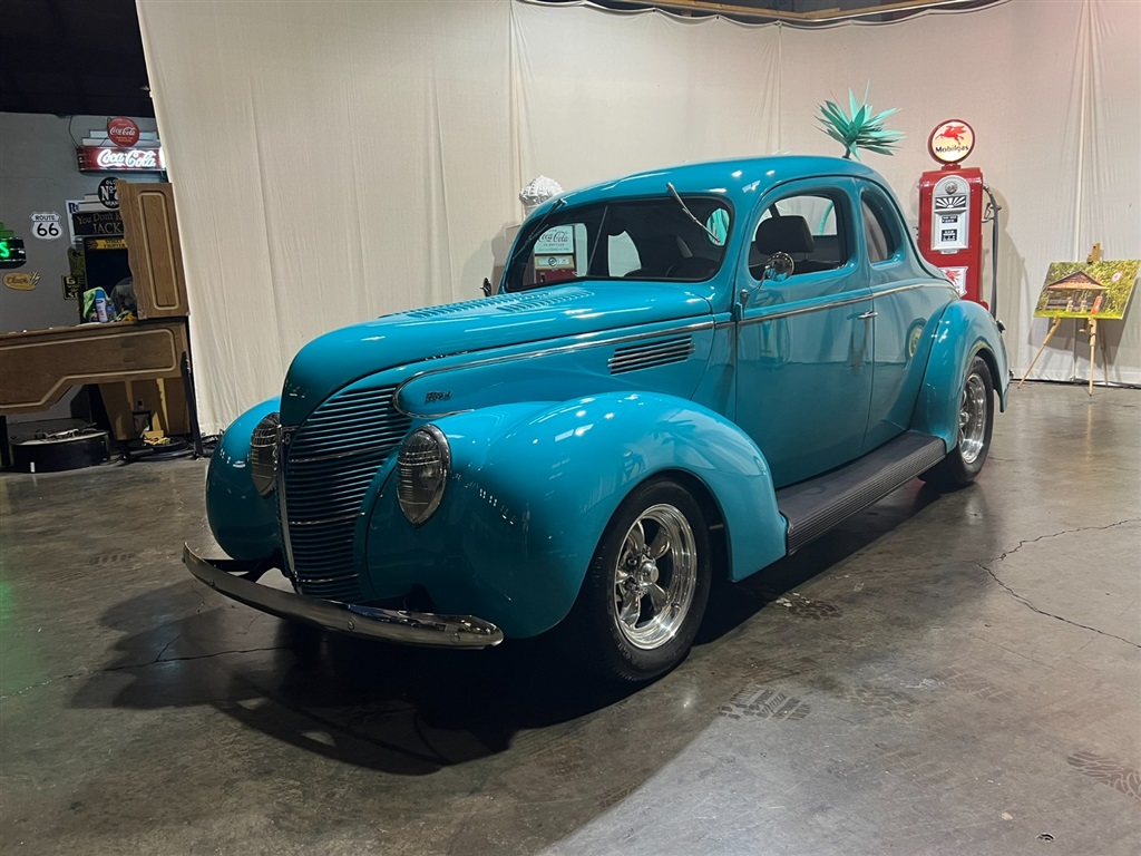 1939 Ford 5 Window Coupe 11