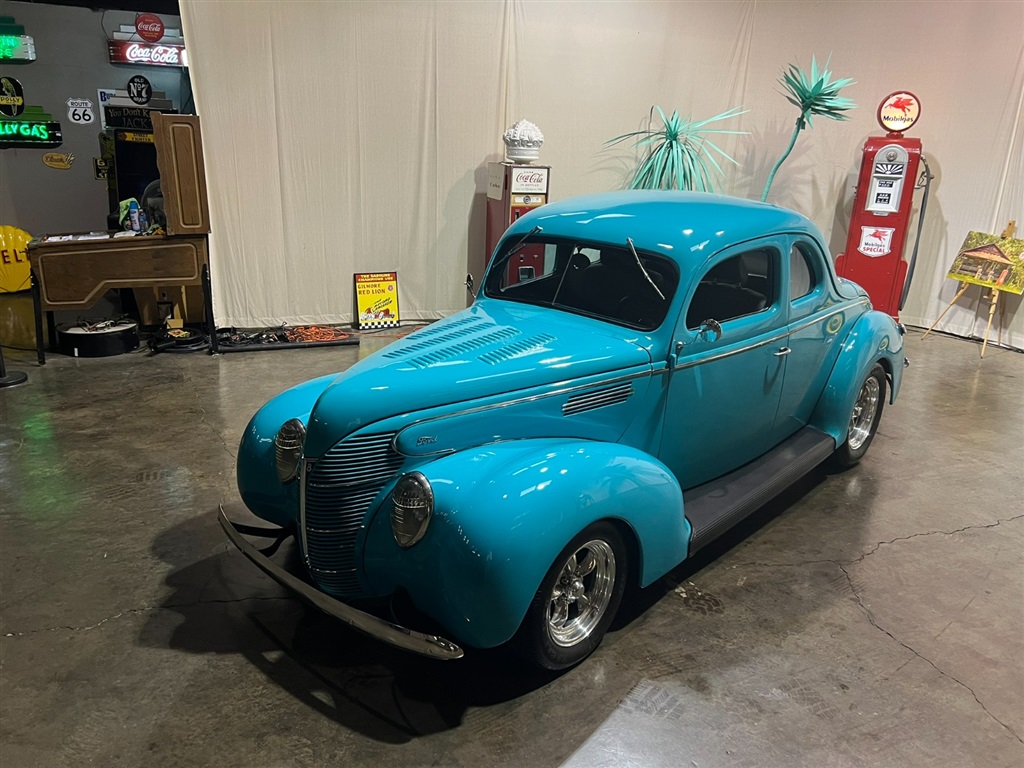 1939 Ford 5 Window Coupe 13