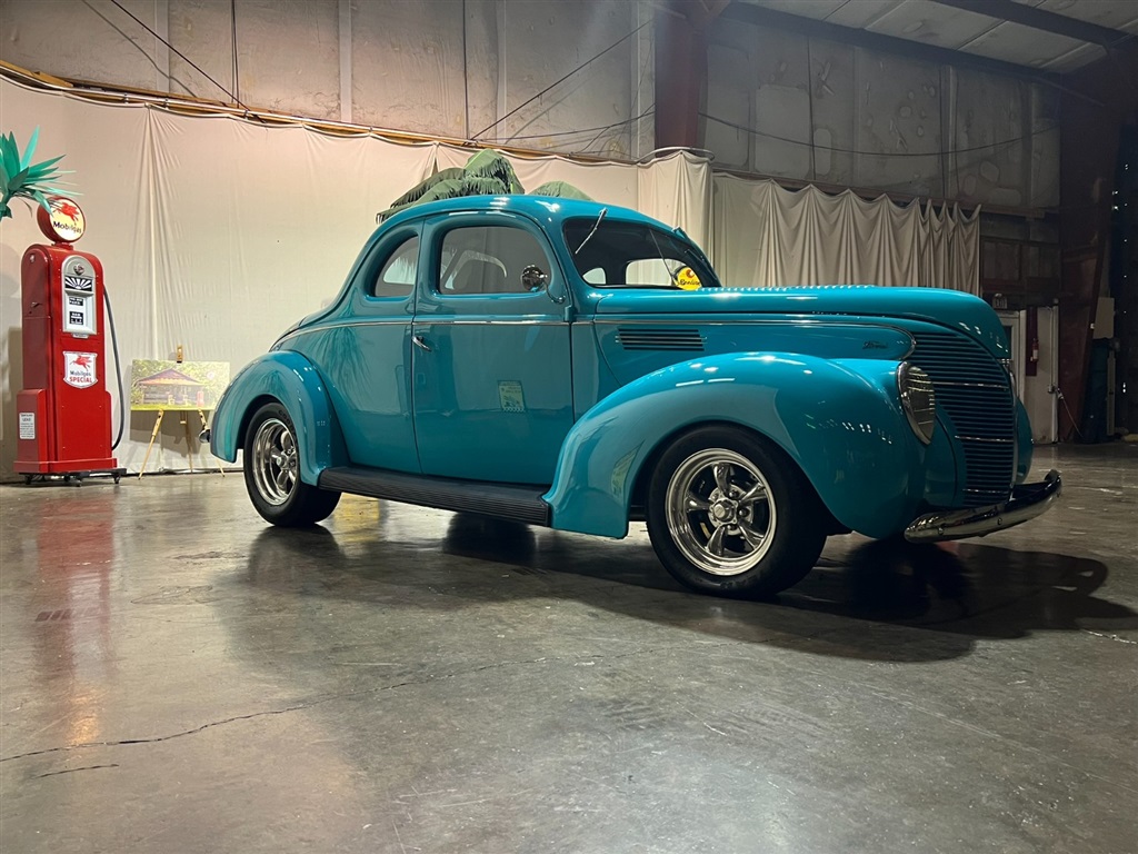 1939 Ford 5 Window Coupe 2