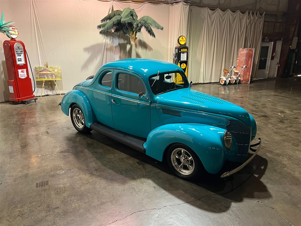 1939 Ford 5 Window Coupe 3