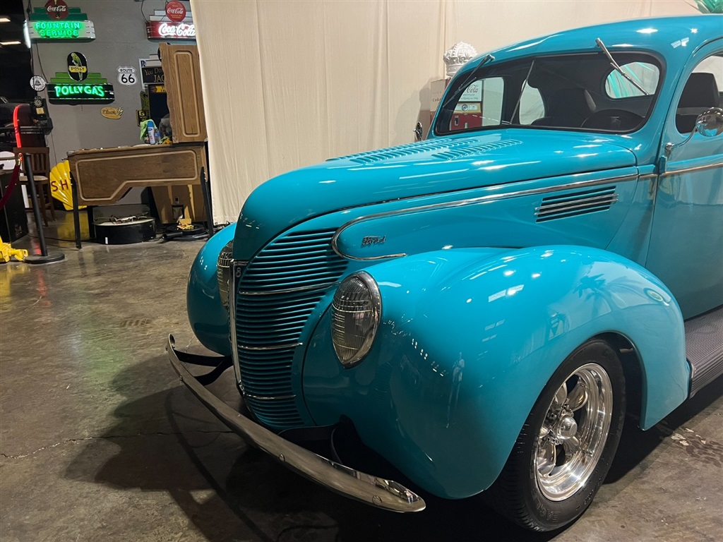 1939 Ford 5 Window Coupe 9