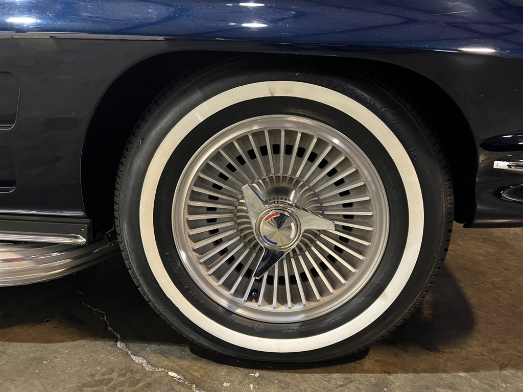 1963 Chevrolet Corvette Split Window Coupe 27