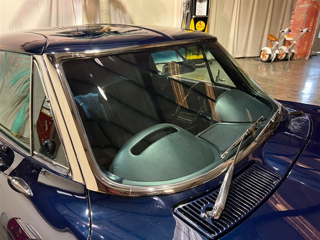 1963 Chevrolet Corvette Split Window Coupe 31