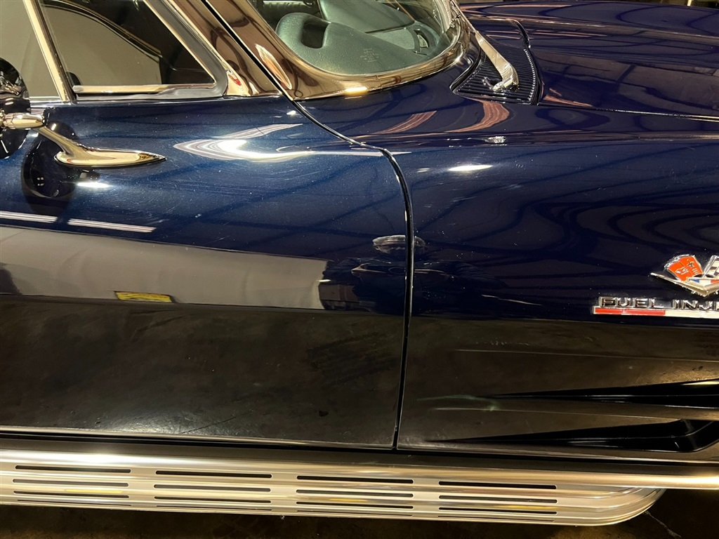 1963 Chevrolet Corvette Split Window Coupe 32