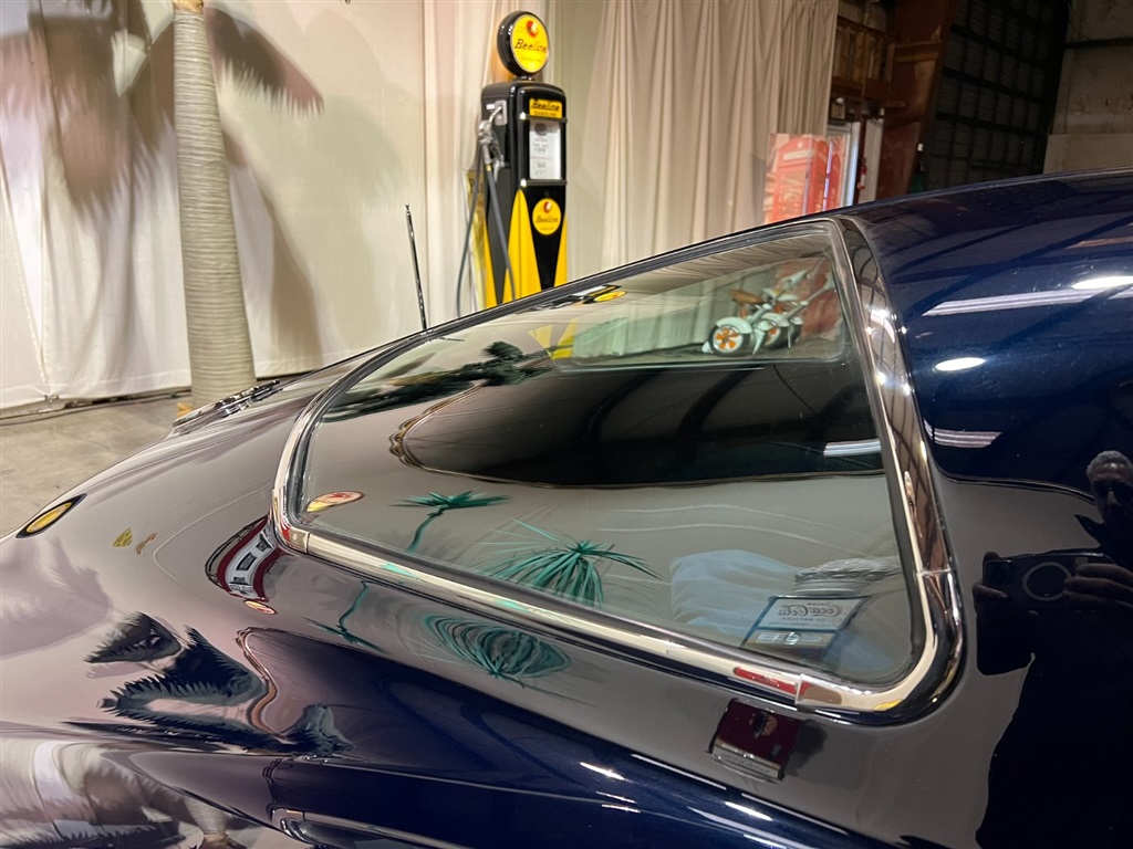 1963 Chevrolet Corvette Split Window Coupe 38
