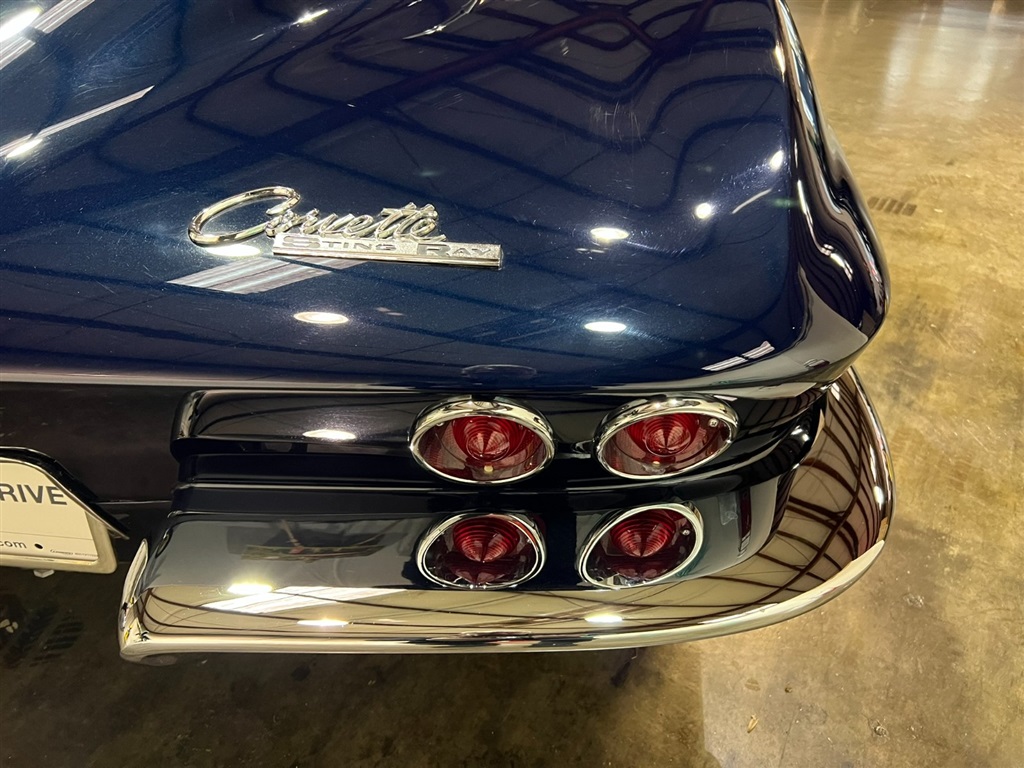 1963 Chevrolet Corvette Split Window Coupe 40