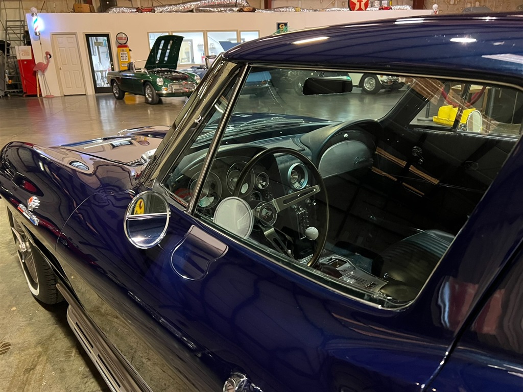 1963 Chevrolet Corvette Split Window Coupe 52