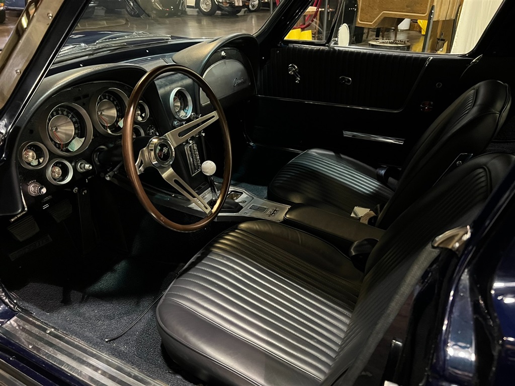 1963 Chevrolet Corvette Split Window Coupe 80