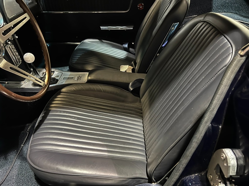 1963 Chevrolet Corvette Split Window Coupe 90