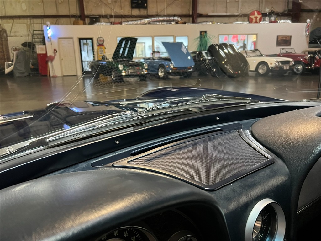 1963 Chevrolet Corvette Split Window Coupe 98
