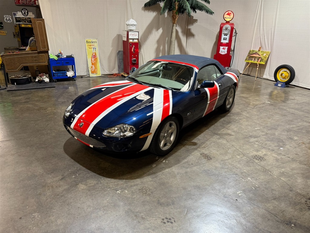 1998 Jaguar XK8 Convertible 13