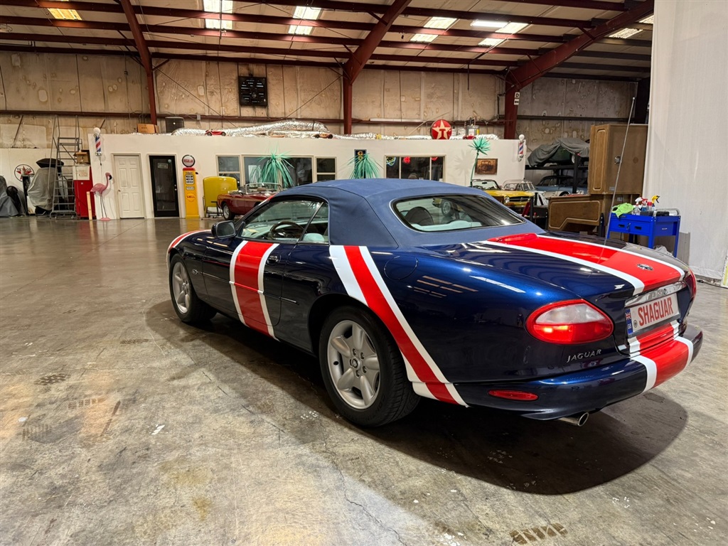 1998 Jaguar XK8 Convertible 15
