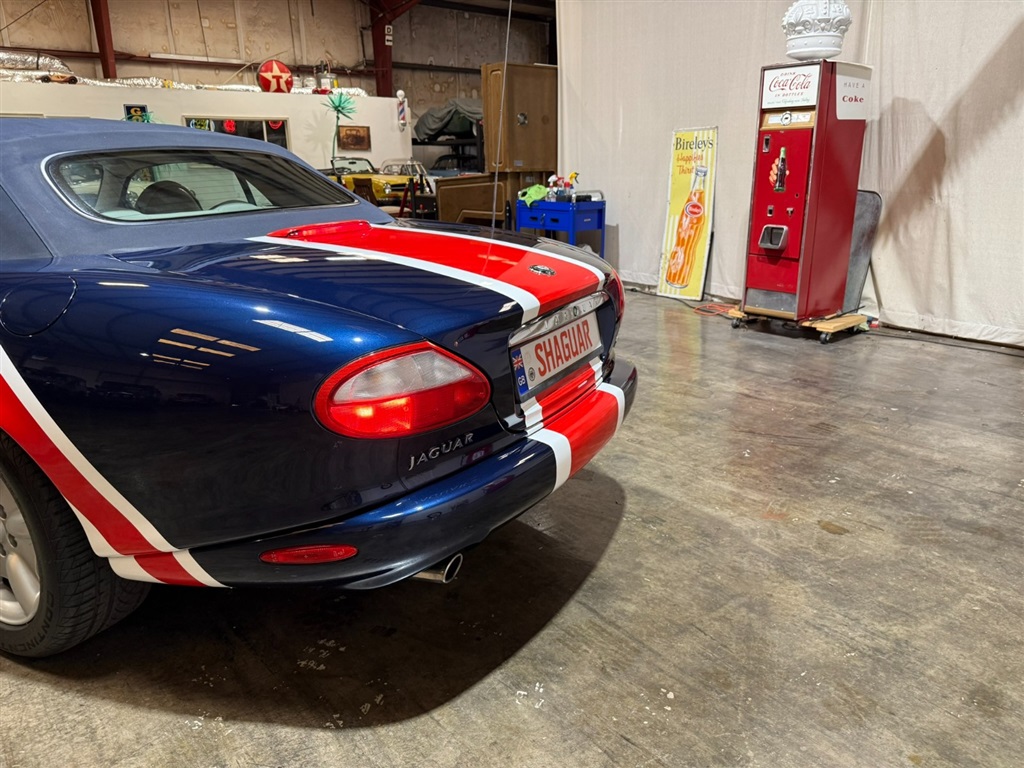 1998 Jaguar XK8 Convertible 18