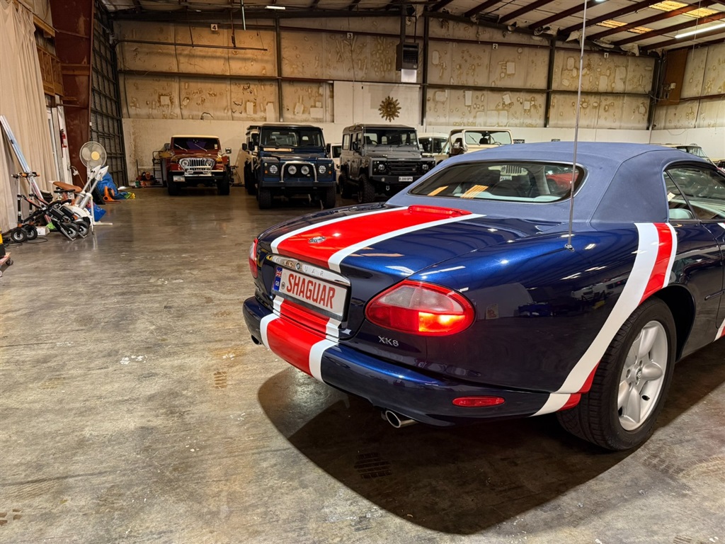 1998 Jaguar XK8 Convertible 22