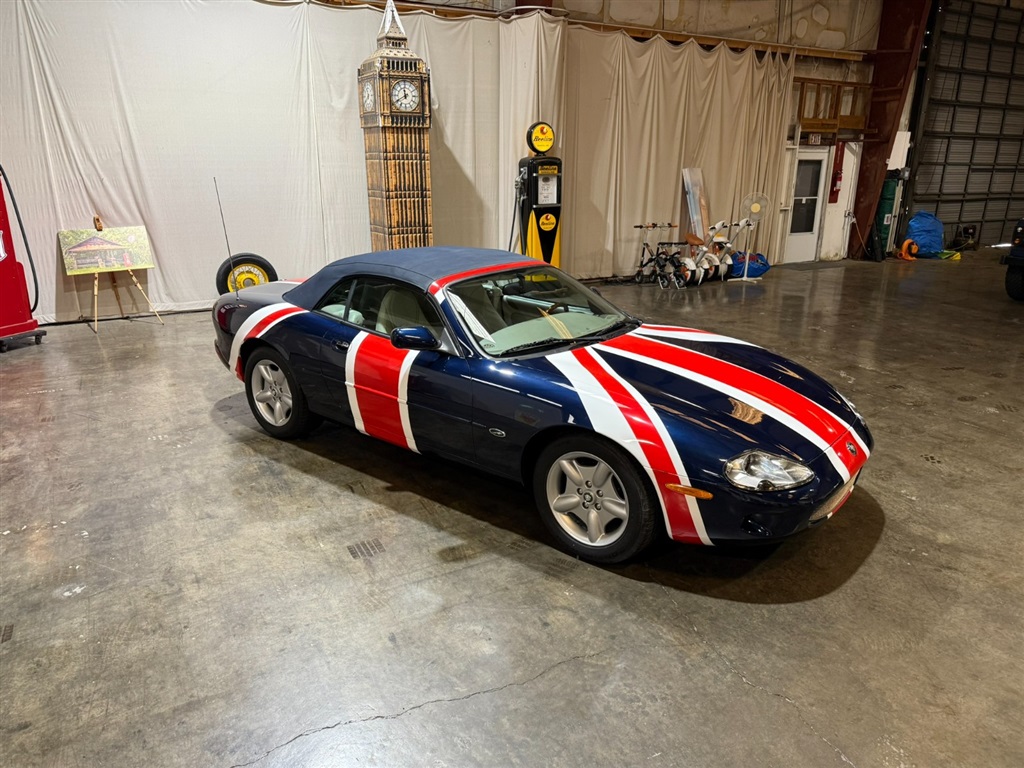 1998 Jaguar XK8 Convertible 3