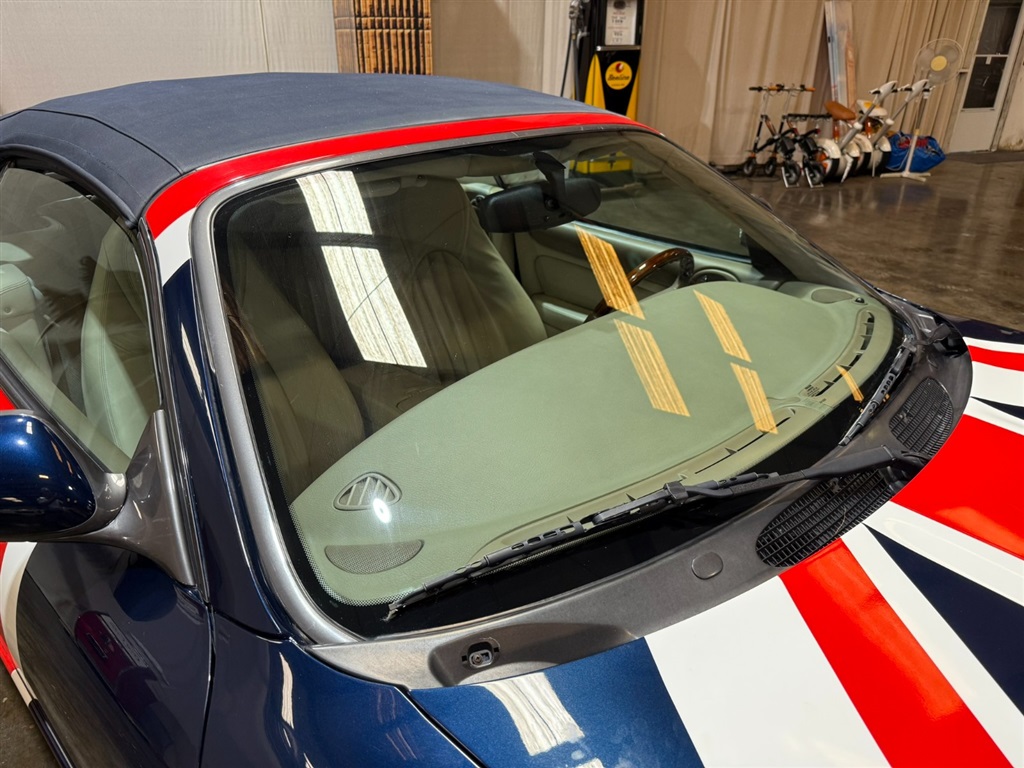 1998 Jaguar XK8 Convertible 31