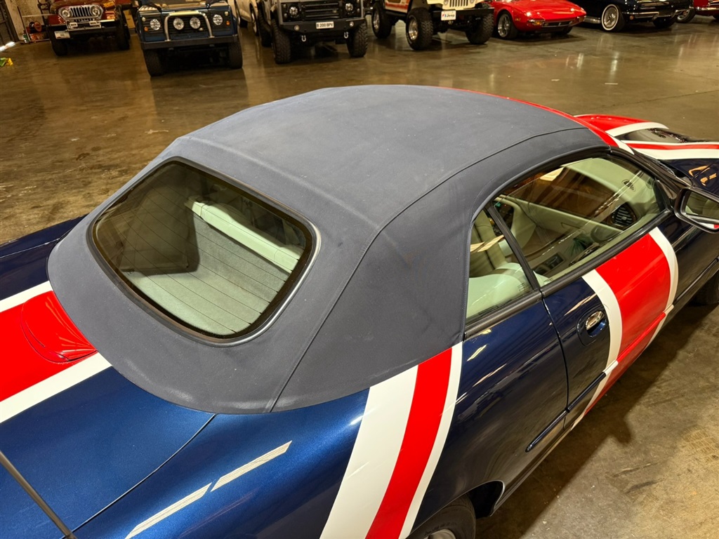 1998 Jaguar XK8 Convertible 38