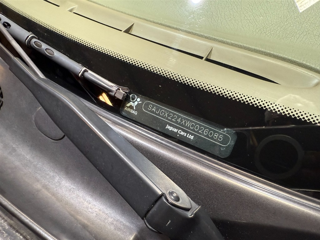 1998 Jaguar XK8 Convertible 51