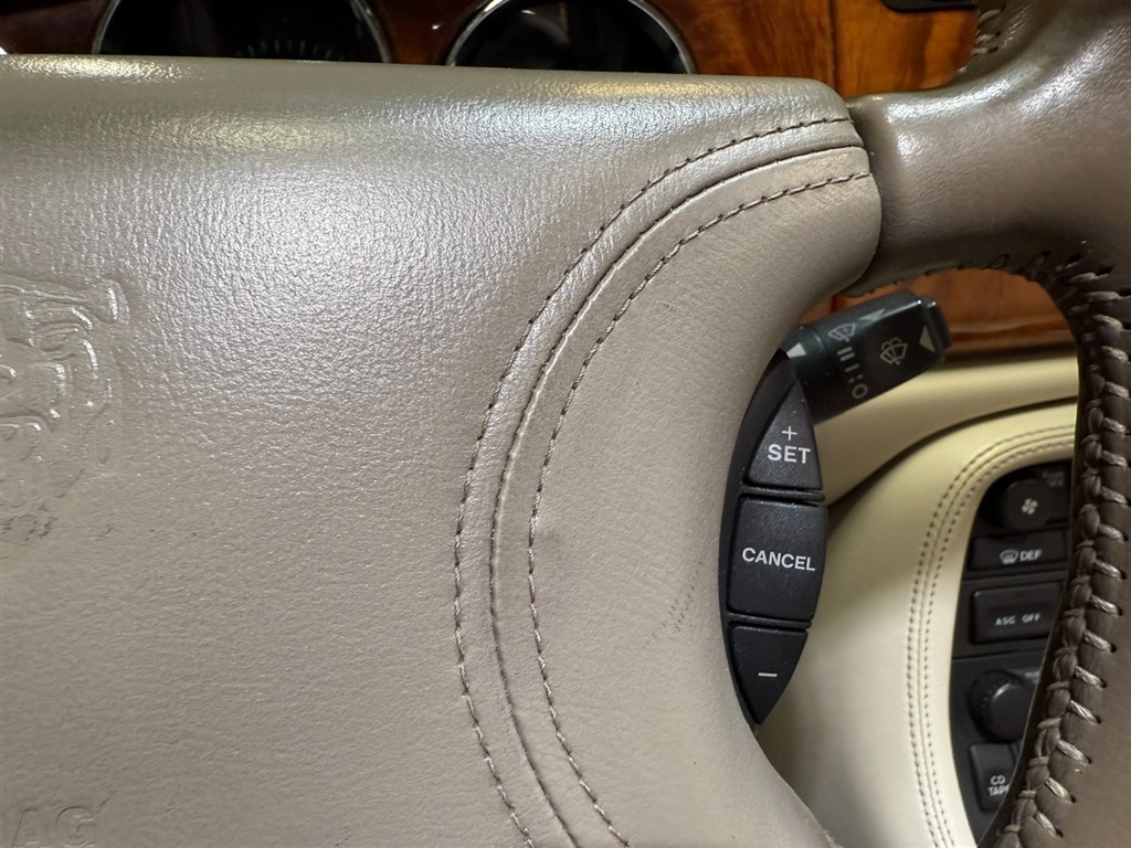 1998 Jaguar XK8 Convertible 79