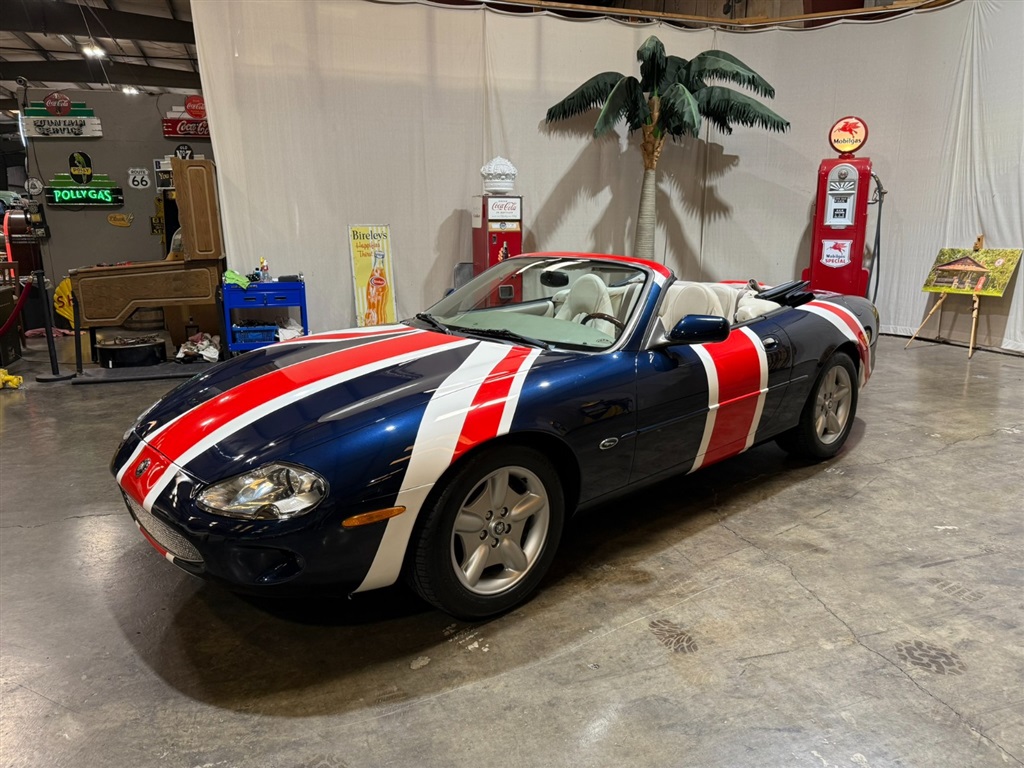 1998 Jaguar XK8 Convertible 92