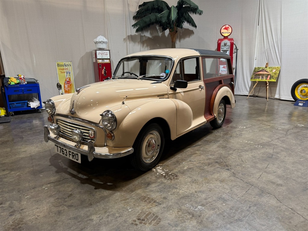 1971 Morris Minor 1000 Traveler 11