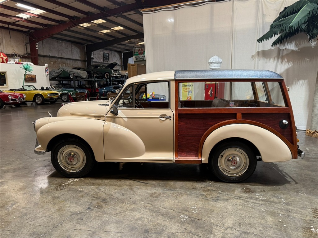 1971 Morris Minor 1000 Traveler 14