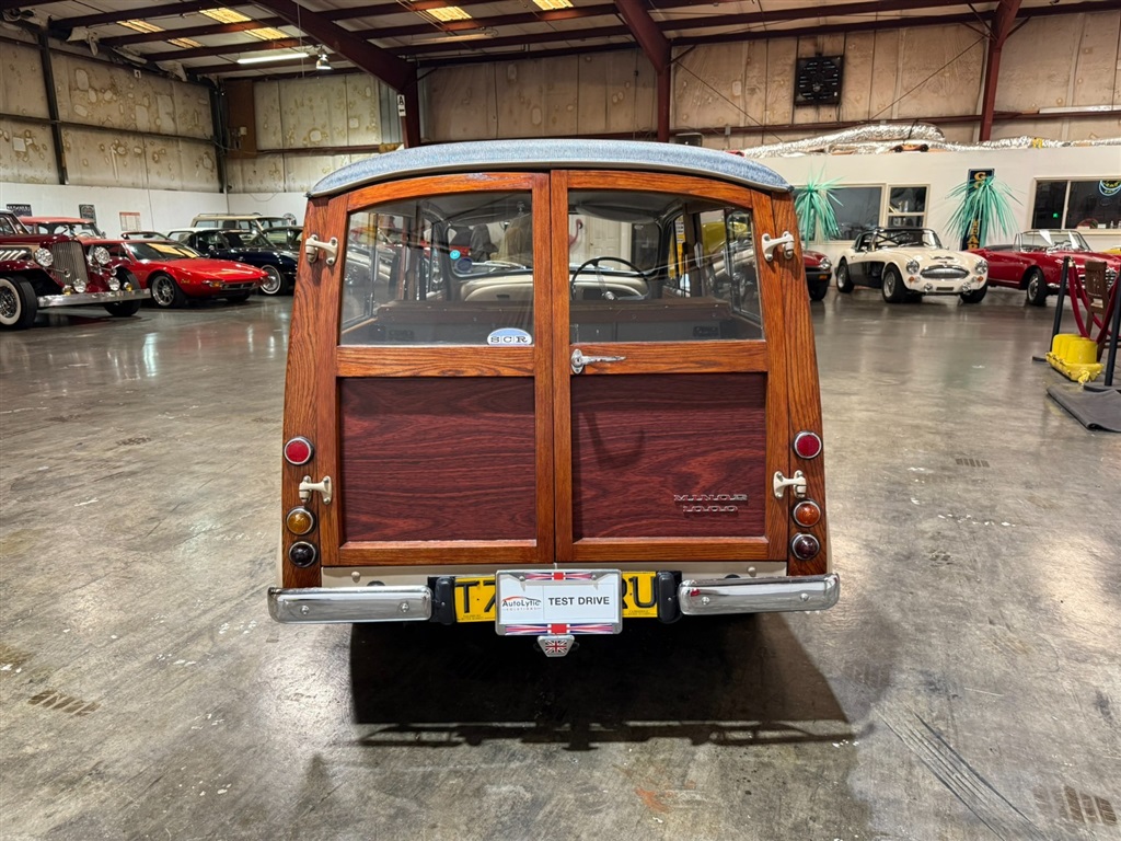 1971 Morris Minor 1000 Traveler 19