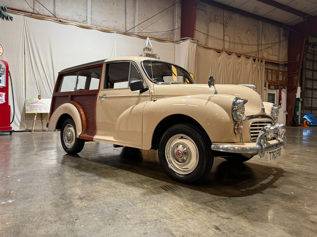 1971 Morris Minor 1000 Traveler 2