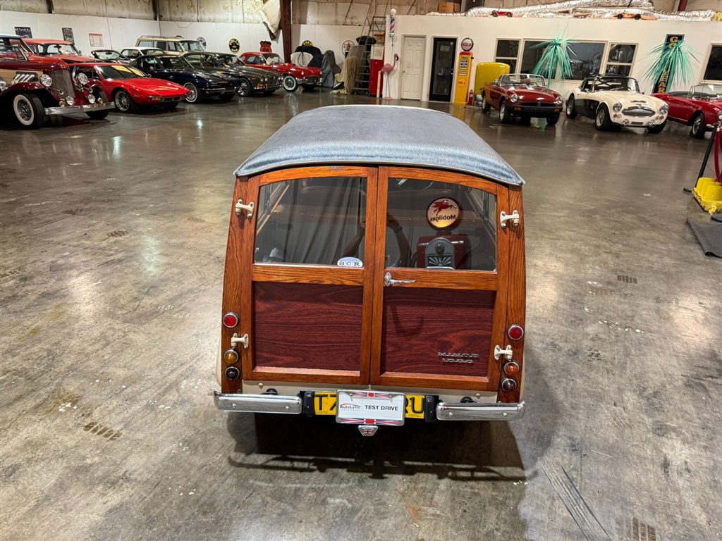 1971 Morris Minor 1000 Traveler 21