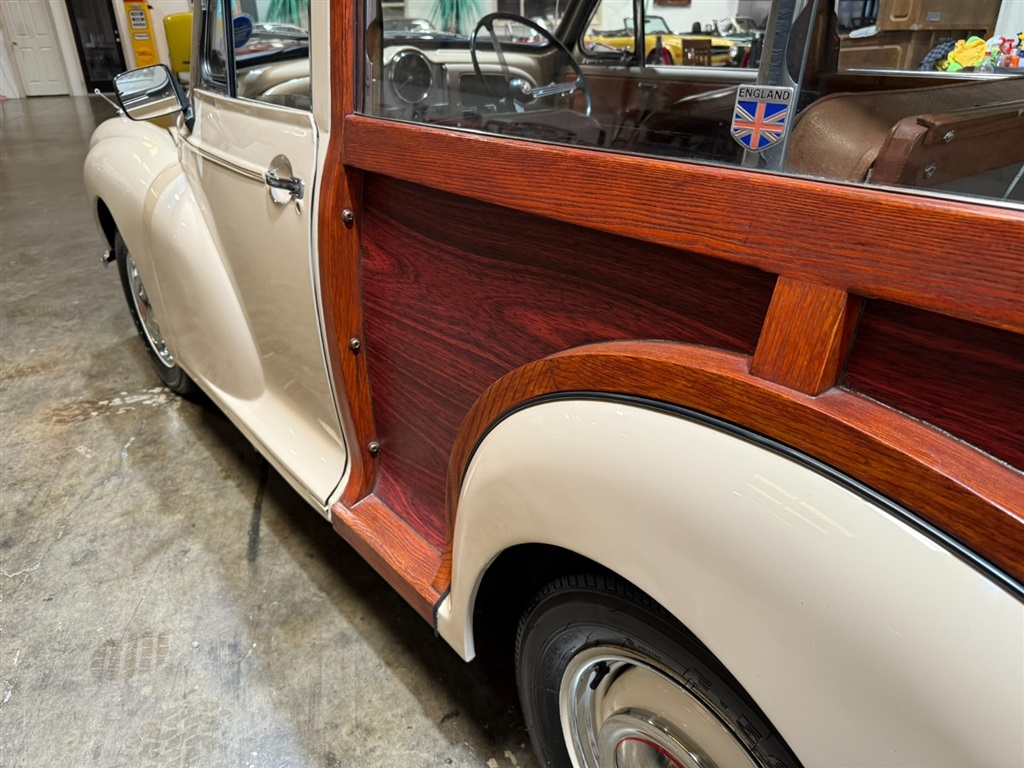 1971 Morris Minor 1000 Traveler 47