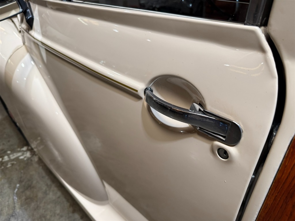 1971 Morris Minor 1000 Traveler 49