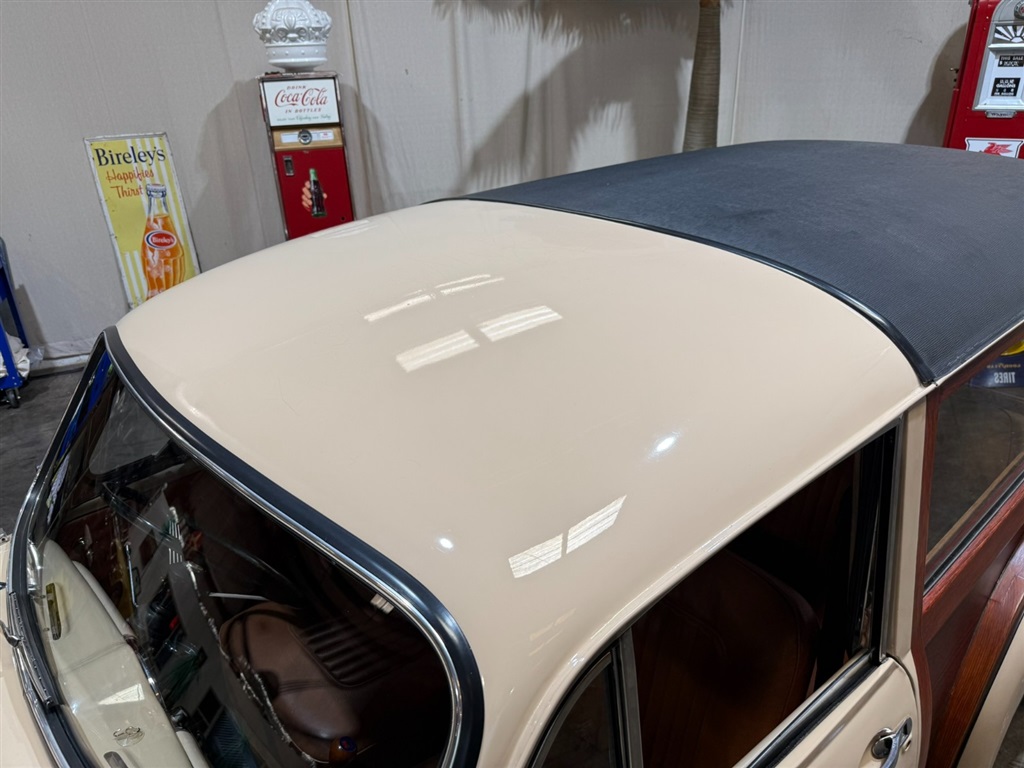 1971 Morris Minor 1000 Traveler 53