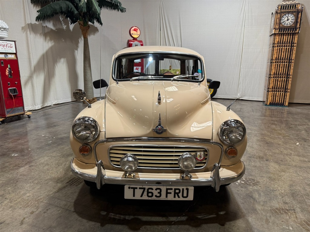 1971 Morris Minor 1000 Traveler 6