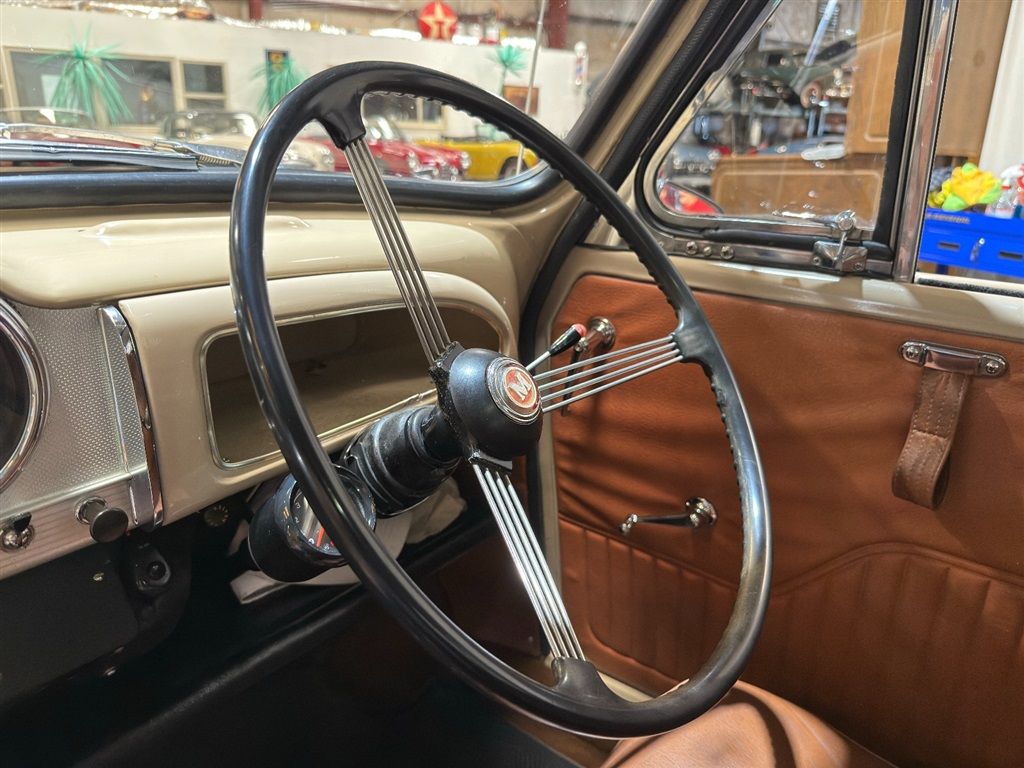 1971 Morris Minor 1000 Traveler 91