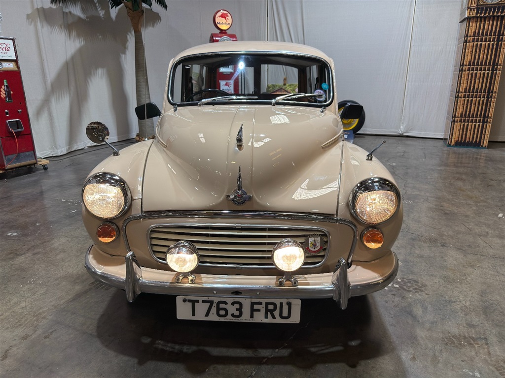 1971 Morris Minor 1000 Traveler 94