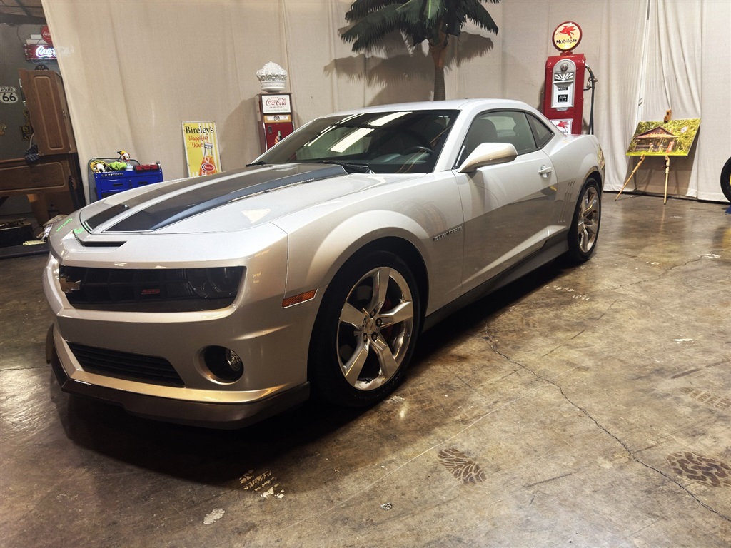2010 Chevrolet Camaro 2SS Coupe 10