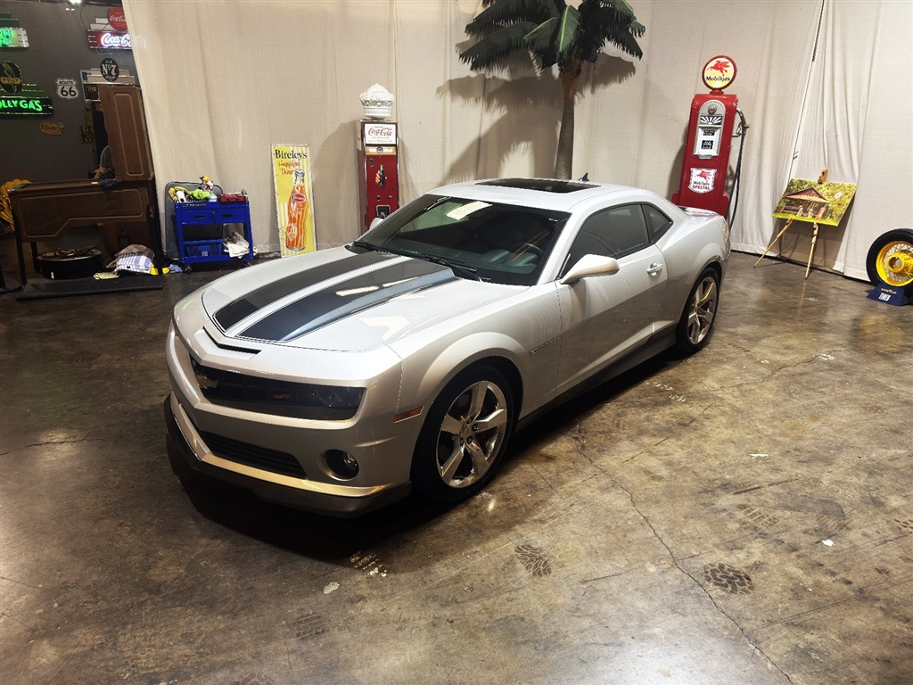 2010 Chevrolet Camaro 2SS Coupe 13
