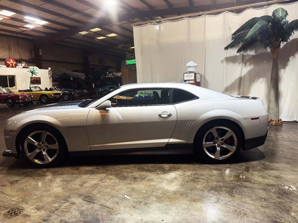 2010 Chevrolet Camaro 2SS Coupe 14