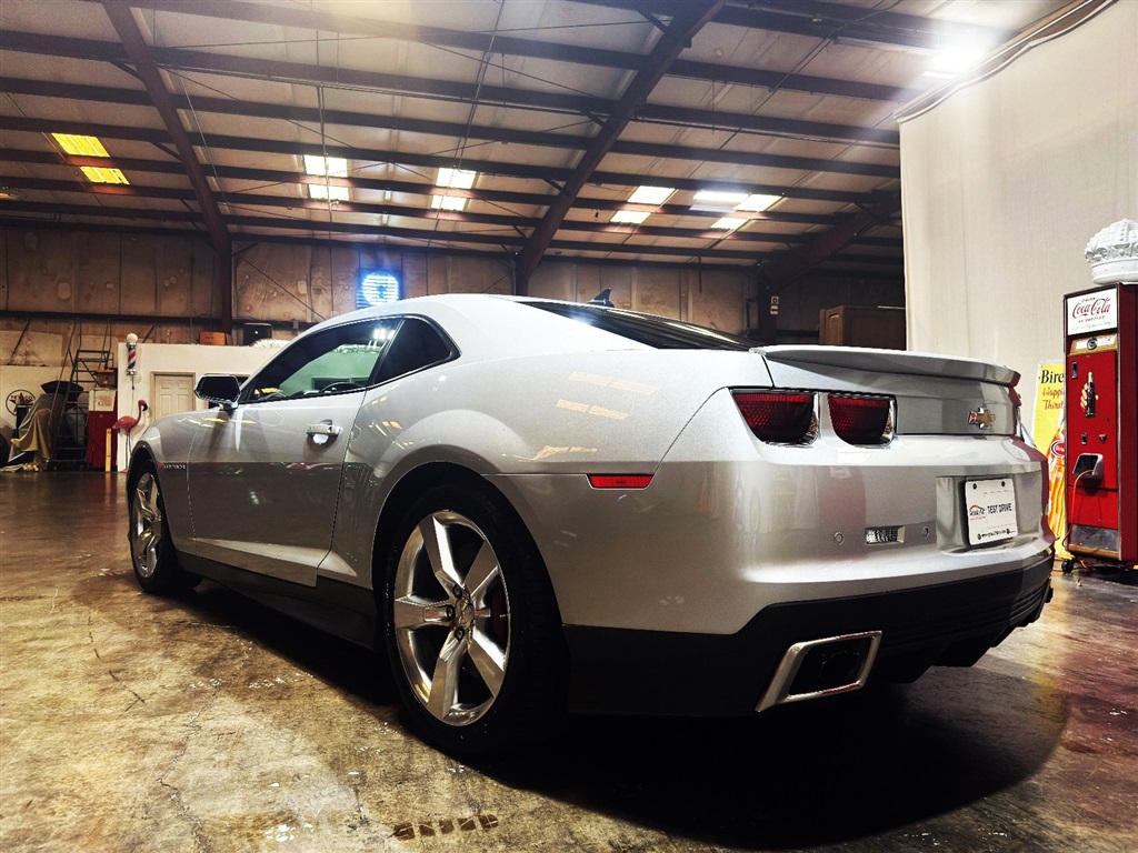 2010 Chevrolet Camaro 2SS Coupe 16