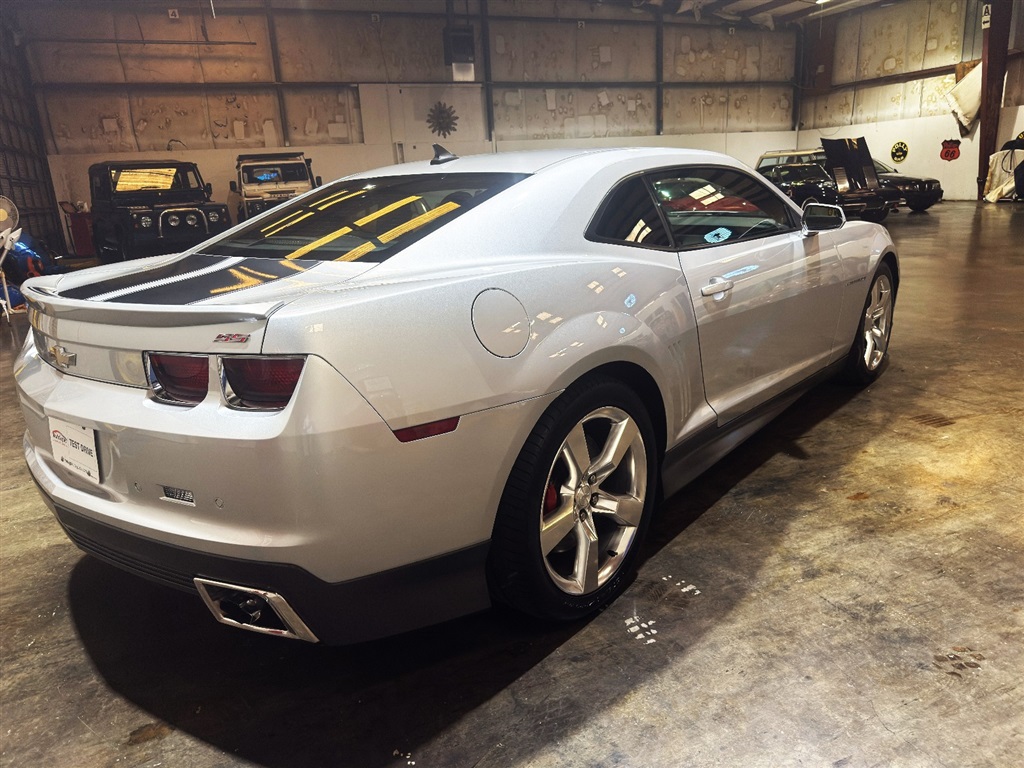 2010 Chevrolet Camaro 2SS Coupe 23