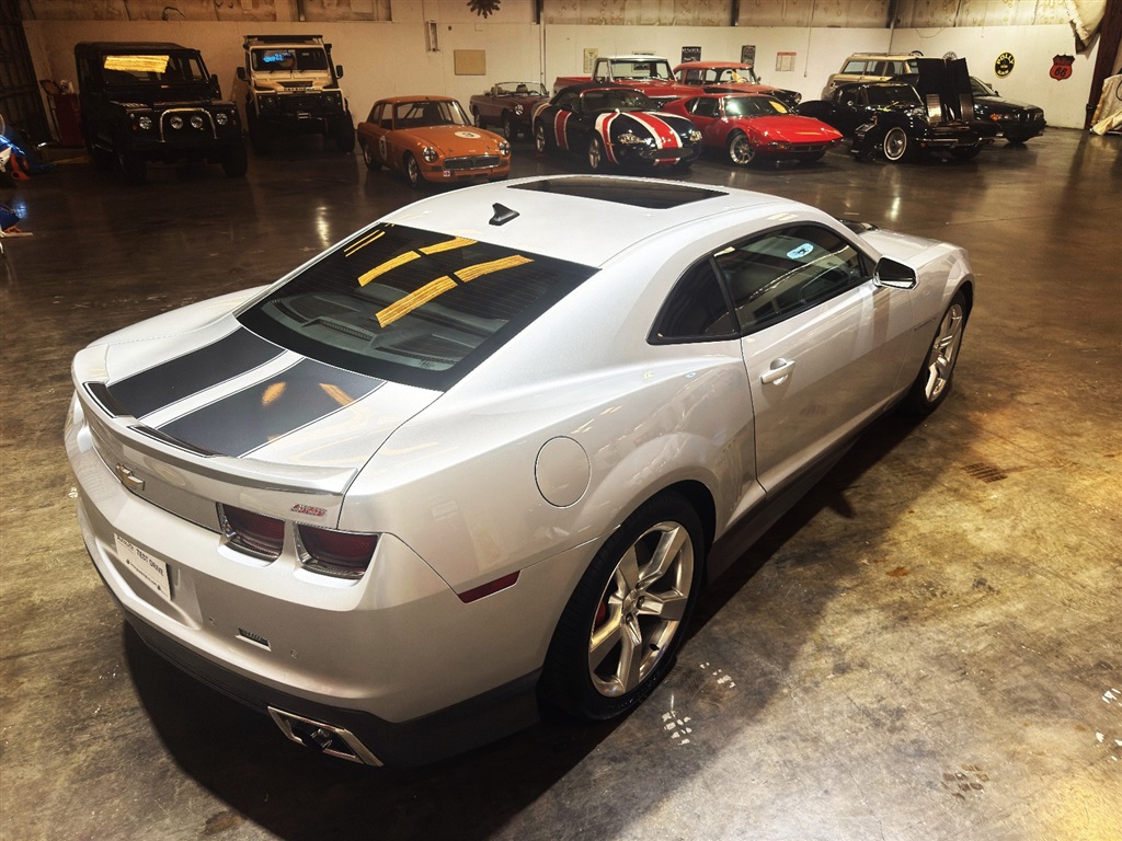 2010 Chevrolet Camaro 2SS Coupe 25