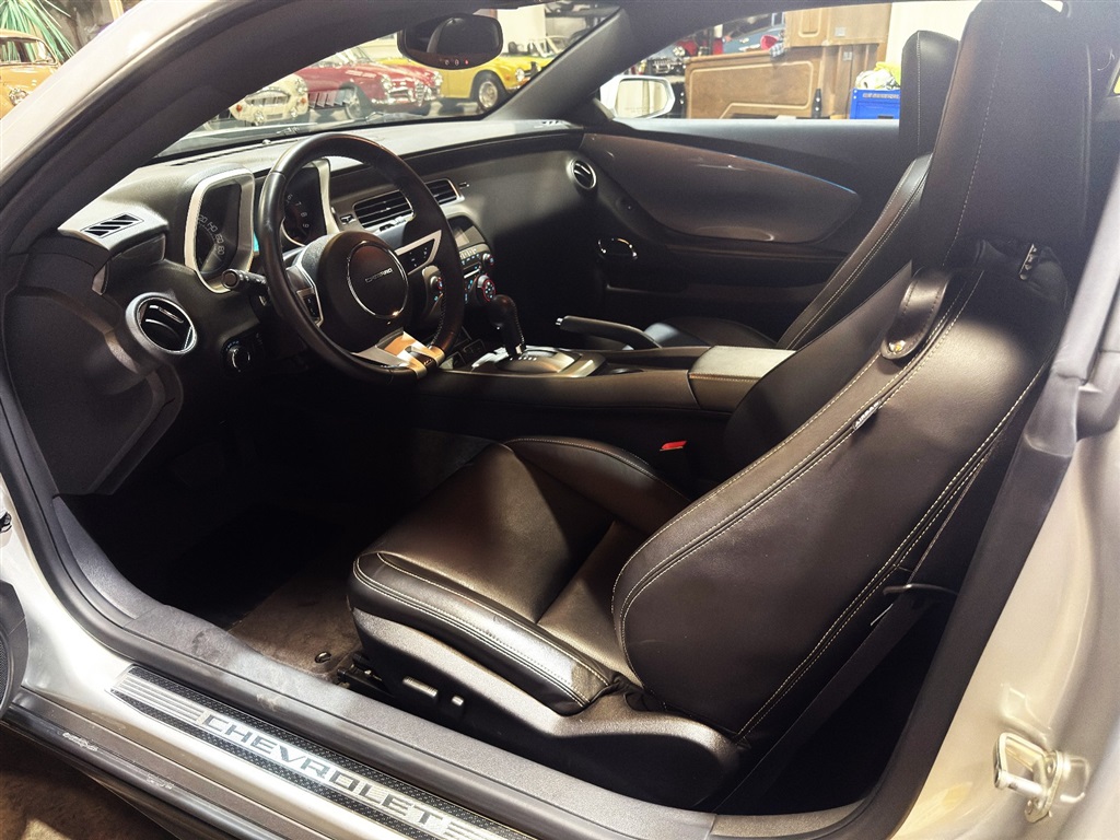 2010 Chevrolet Camaro 2SS Coupe 64