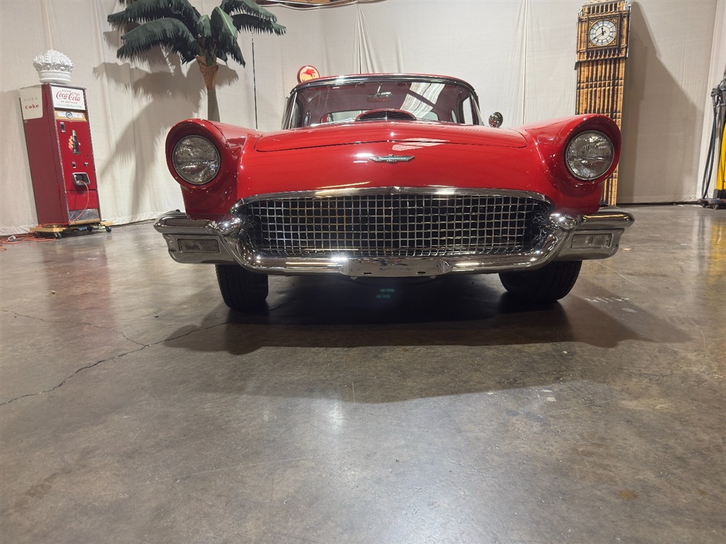 1957 Ford Thunderbird Roadster 13
