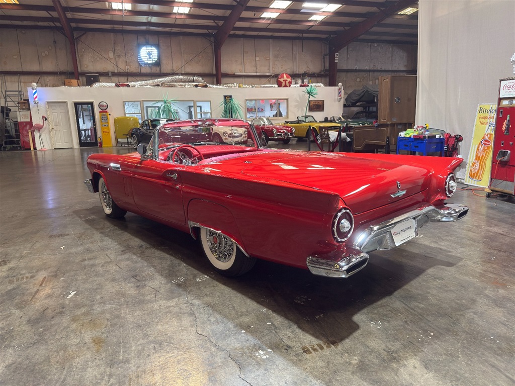1957 Ford Thunderbird Roadster 26